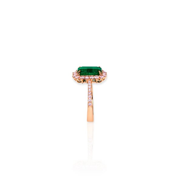 Emerald Ring - Picture 7 of 9